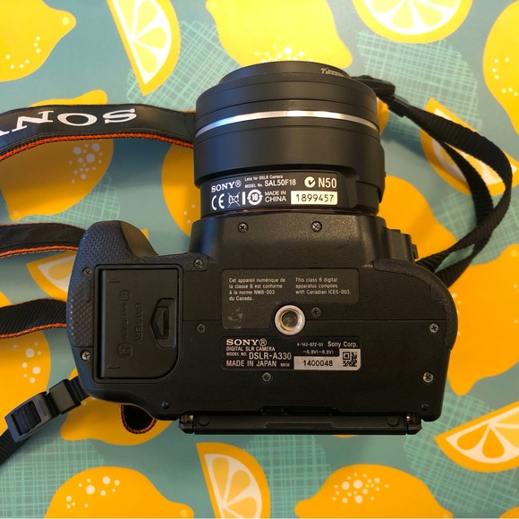 Sony Alpha 330 (Sony A330) kit with 2 lenses - Picture 6 of 13